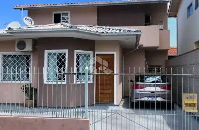 Casa com 5 quartos à venda na Rua Ilha Terceira, 291, São Sebastião, Palhoça