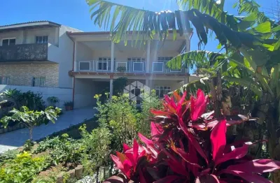 Casa 03 dormitorios/quartos com terreno de 600m² á 250m da paria