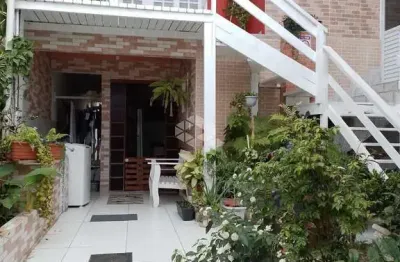Casa comercial à venda na Rua Alzira Rosa Aguiar, 489, São João do Rio Vermelho, Florianópolis