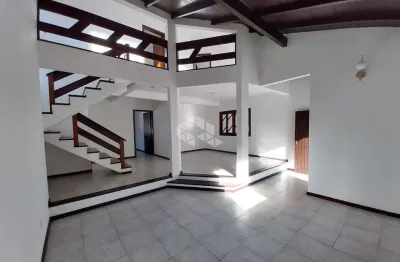 Casa sobrado 03 quartos à venda, bairro córrego grande, florianópolis/sc