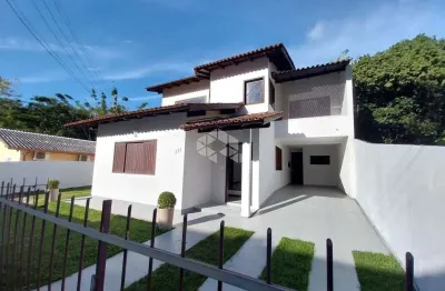 Casa Sobrado 03 quartos à venda, Bairro Córrego Grande, Florianópolis/SC.