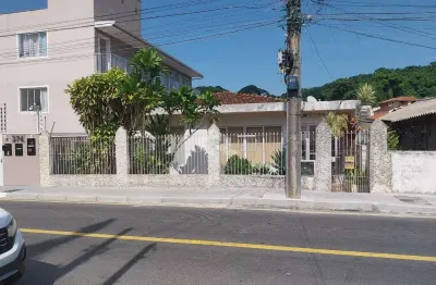 Casa terreno 03 dormitórios à venda bairro agronônica, florianópolis/sc