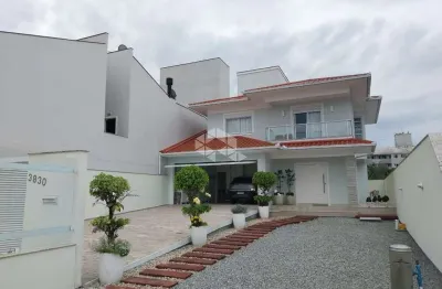 Casa sobrado 03 quartos semi-mobiliado com suíte, à venda, bairro vila becker, santo amaro da imperatriz sc