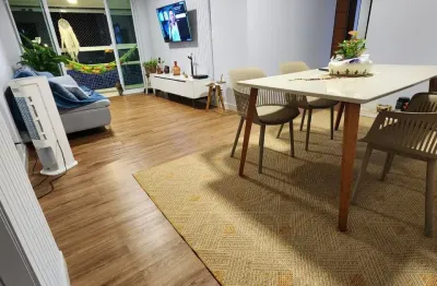 Apartamento espaçoso com 3 quartos, sendo duas suítes. jardim oceania
