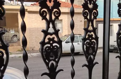 Sobrado no bairro de vila ema, e dormitórios com 2 vagas de garagem