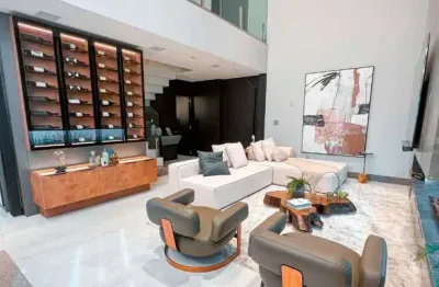 Casa de altíssimo padrão em condomínio fechado em camboriú!