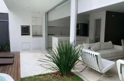 Casa com 3 quartos para alugar na Rua 2350, 480, Centro, Balneário Camboriú