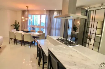 Apartamento com 4 quartos para alugar na Rua 3158, 91, Centro, Balneário Camboriú