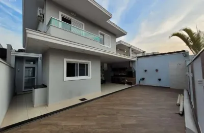 Casa à venda, de 4 dormitórios (2 suítes) no bairro urbanova em são josé dos campos
