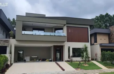 Casa com 4 suítes com planejados - condomínio jardim do golfe 1 - avalia permuta! mande sua proposta!