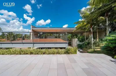 Casa de alto padrão no condomínio quinta das flores