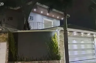 Casa comercial a venda na zona sul de são josé, com 430m² de área construída! e piscina
