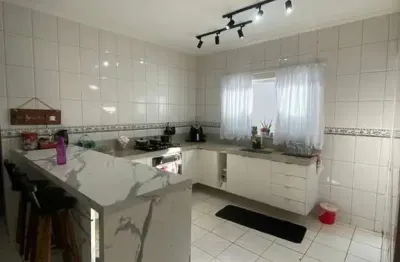 Casa terrea a venda localizada na zona sul de são josé, com 3 dormitórios, sendo 1 suíte!