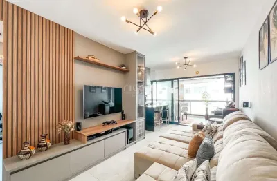 Apartamento mobiliado, andar alto, com 84m² e localizado no bairro vila adyana!