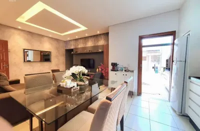 Linda casa no bairro villa branca com 3 dormitorios sendo 1 suite