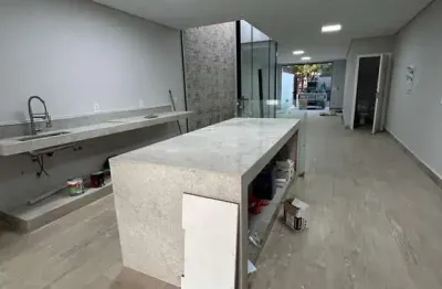 Sobrado novo a venda localizado na zona sul de são josé, com  3 dormitórios, sendo 1 suíte com sacada!