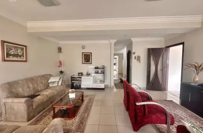 Casa jardim das colinas com 300m² - 3 suítes, 4 vagas casa em condomínio no jardim das colinas