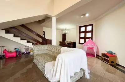 Sobrado a venda no condomínio aquarius ii com 340m² - 4 dormitórios/ 2 suítes