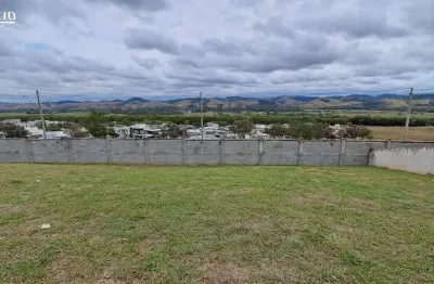 Tereno no condomínio alphaville 2 - urbanova - em declive com vista definitiva para as montanhas