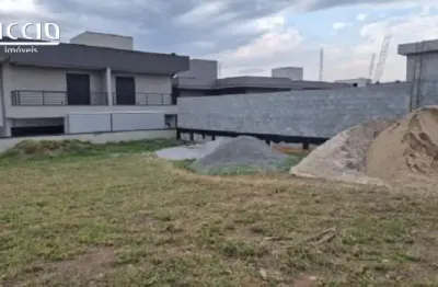 Terreno plano de 250m² no condomínio reserva aruanã no bairro floresta