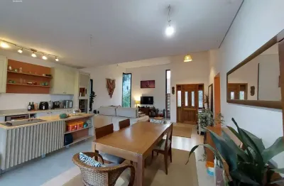 Casa porteira fechada no condominio paraiso de igarata de 265m² de área útil em terreno de 1.248m² - 3 dormitórios, suíte