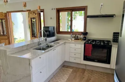 Casa à Venda no Villa Branca - Jacareí - 3 Dormitórios (1 suite master) e 176m²