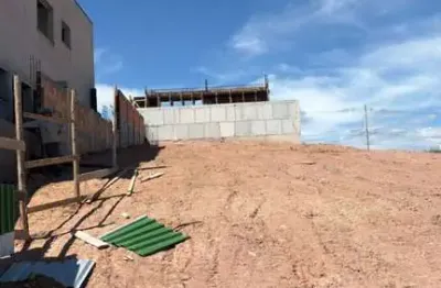 Terreno, localizado em condomínio Terras Alpha no Urbanova/ São José dos Campos com 330m2