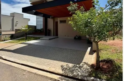 Casa a Venda no Condomínio Ruda - Bairro da Floresta em São José dos Campos com 3 suítes