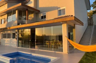 Sobrado de 500m2 - 4 dormitórios à venda no condomínio mirante do vale - vista incrível