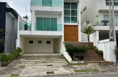 Casa de alto padrão com espaço gourmet e jacuzzi no condomínio bella città