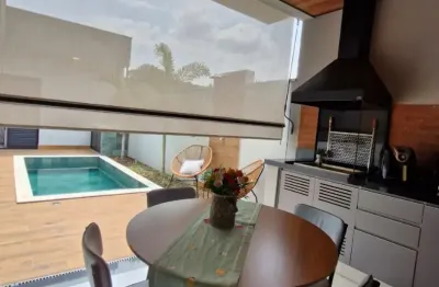 Luxuosa casa em condomínio à venda em indaiatuba-sp, loteamento park gran reserve: 3 suítes, 2 salas, 5 banheiros, 4 vagas de garagem, 171m².