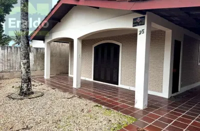 Casa com 3 quartos à venda na Rua Jandáia do Sul, 25, Balneário Caravelas, Matinhos