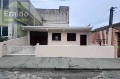 Casa com 2 quartos à venda na Rua Harmonia, 93, Centro, Matinhos
