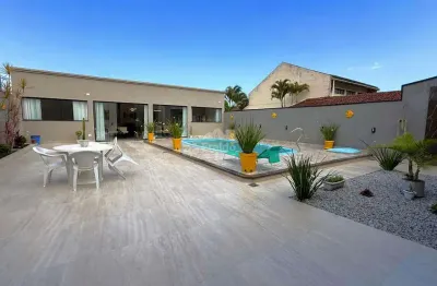 Casa com 5 quartos à venda na Rua Osíris Ricardo Dos Santos, 1065, Balneário Ipacaraí, Matinhos