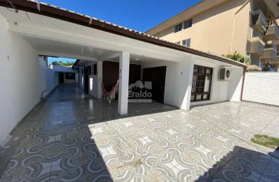 Casa com 5 quartos à venda na Avenida Ilha Do Mel, 75, Jardim Canadá, Pontal do Paraná