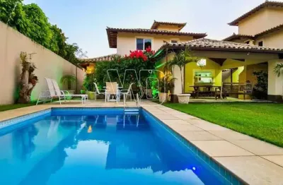Vendo casa de rua no canto esquerdo de geribá com 4 suítes e mobiliada