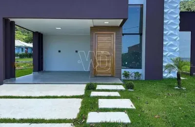 Casa de fino acabamento dentro do condomínio mais tranquilo de maricá!