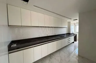 Alugo apartamento com 4 quartos - 2 vagas cobertas - armários novos.