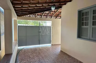 Casa com 3 quartos para alugar na Rua Tavares de Pinho, Centro, Itaboraí