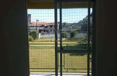 Alugo apartamento 2 quartos, vista livre, andar baixo
