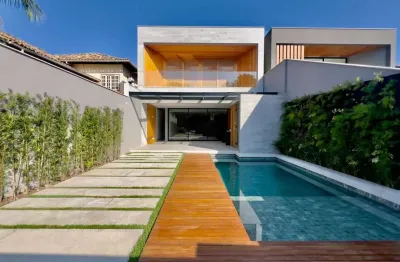Casa contemporânea com piscina e 4 quartos à venda, 500 m² por r$ 4.990.000 - barra da tijuca.