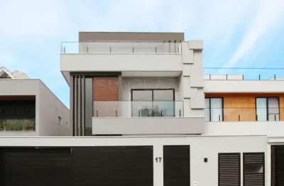 Casa com 5 suítes sendo 1 terréa no recreio dos bandeirantes, 1 locação