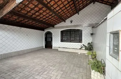 Casa com 3 quartos para alugar em Guilhermina, Praia Grande 