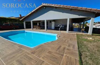 Casa à venda - 800m² area 3dorm - piscina - cond. village da serra - araç