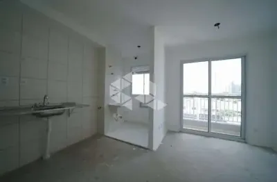 Apartamento à venda de 37m2 com 2 dorms, varanda e sky lounge na barra funda!