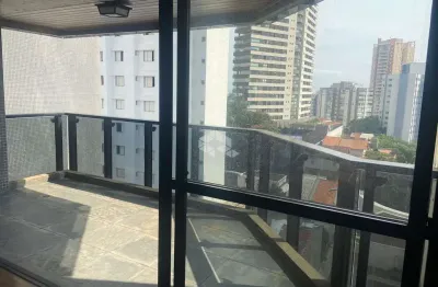 Vende-se apartamento 04 dorm, sendo 03 suítes, 03 vagas de garagem com 225m², na lapa