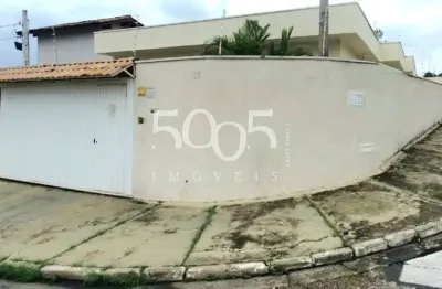 Casa para venda e locação no Bairro Brasil com 3 quartos e 180m² de área construída