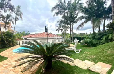 Casa disponível para venda e locação no Condomínio Campos Santo Antônio com 761,44m² de área total e 244,00m² de construção.