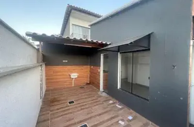 Casa com 2 quartos para alugar na Rua das Gardênias, Foguete, Cabo Frio