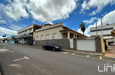 Casa com 3 quartos à venda no Centro, Barretos 